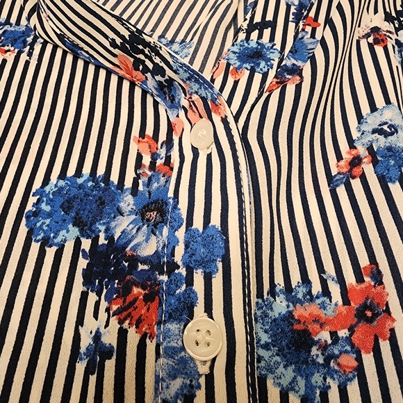 Floral Striped Blouse with Open Bell Sleeves - Picture 10 of 12